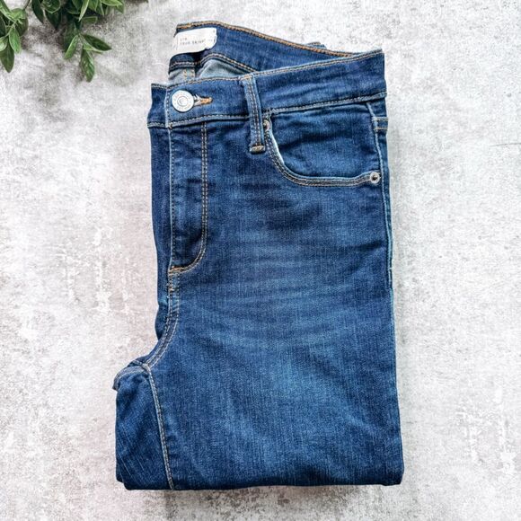 Gap High Rise True Skinny Dark Wash Jean Size 27 - Picture 1 of 7